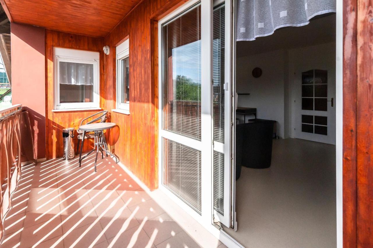 Penzion V Udoli Hodkovice nad Mohelkou Exterior foto